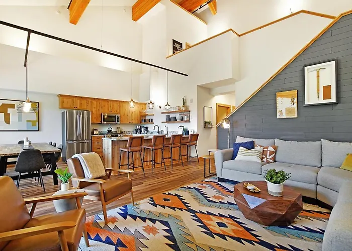 The Clyde - Your Cozy & Luxurious Mt Hood Retreat
